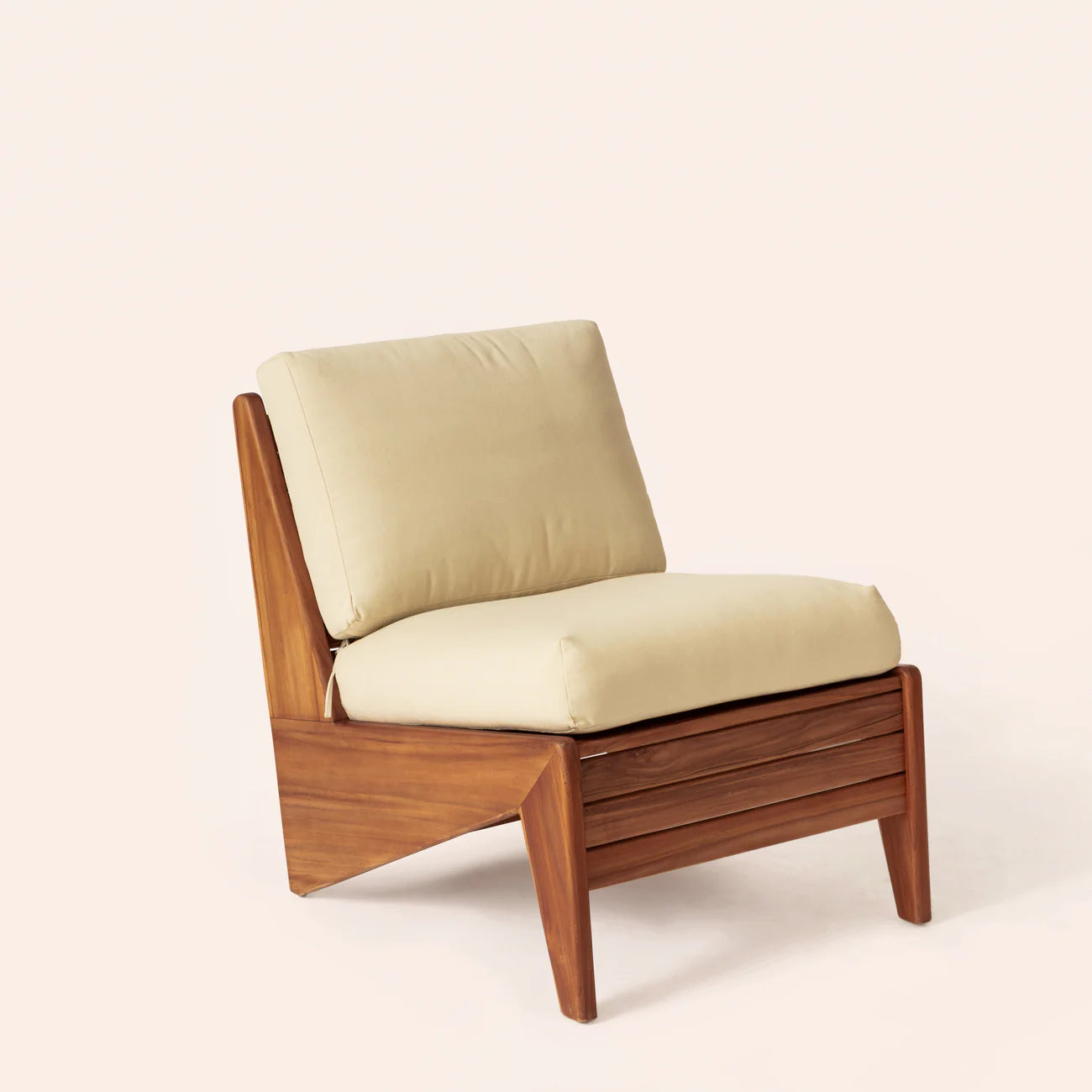 Contract Outdoor Lounge Chair - Kangaroo