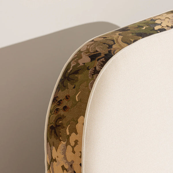 Curve Bed
