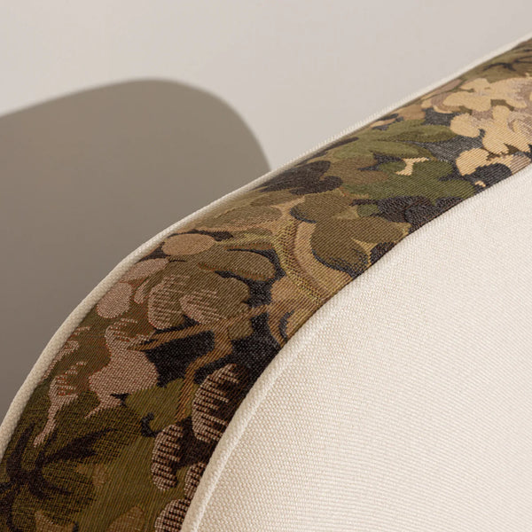 Curve Bed