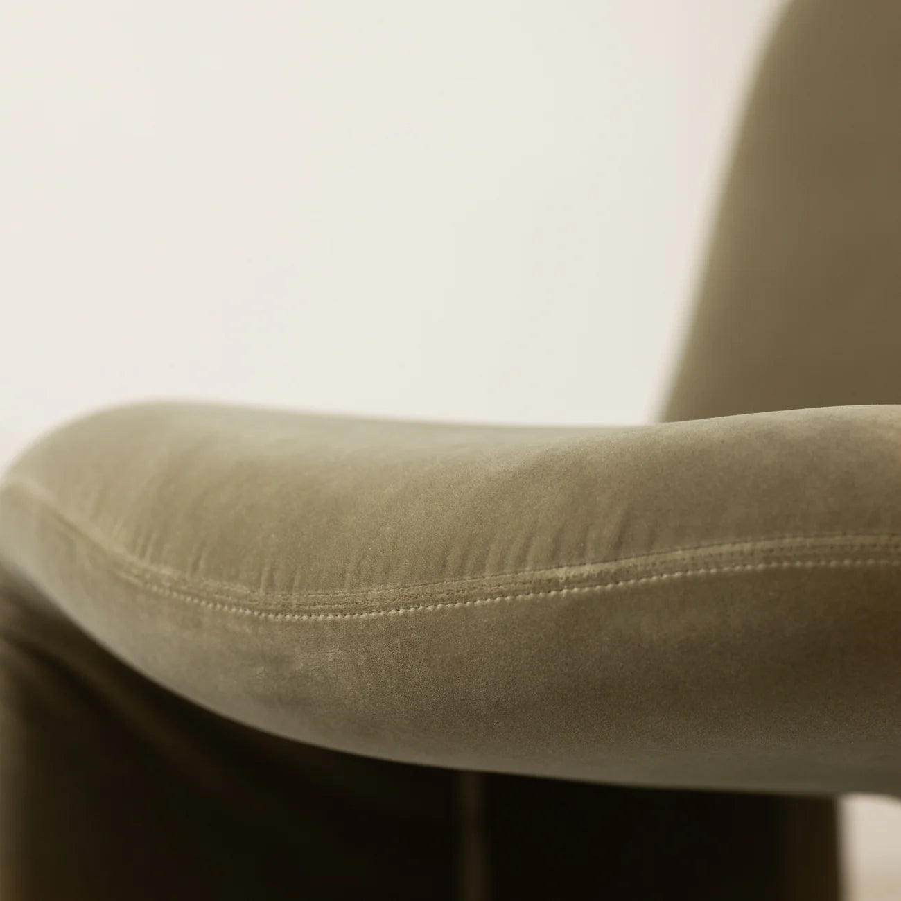 Wave Lounge Chair