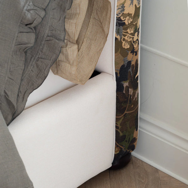 Curve Bed