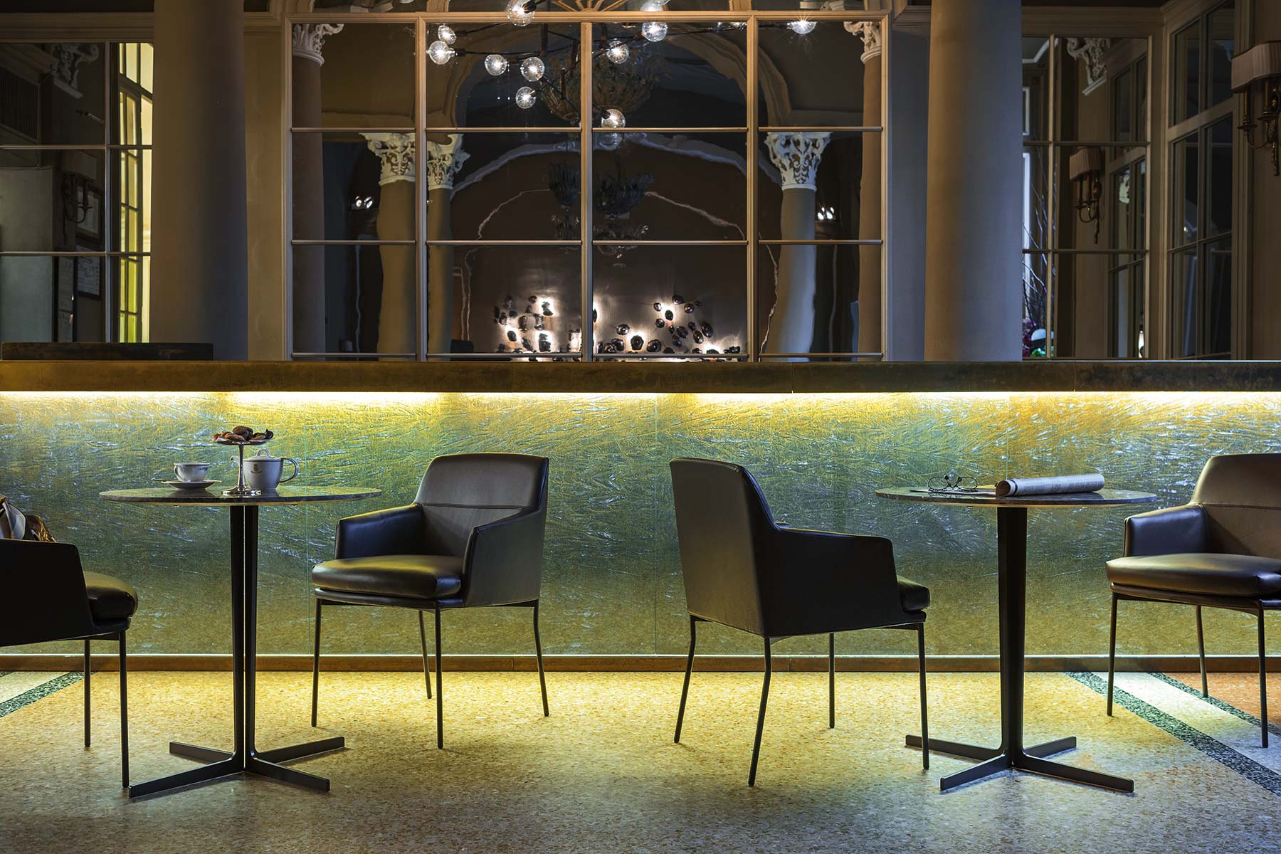 Montevideo Arm Chair